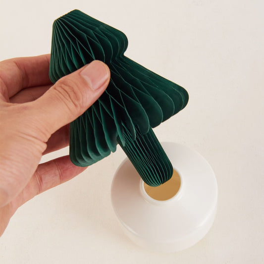 Tree-Shaped Honeycomb Paper Fragrance Diffuser showing its structure