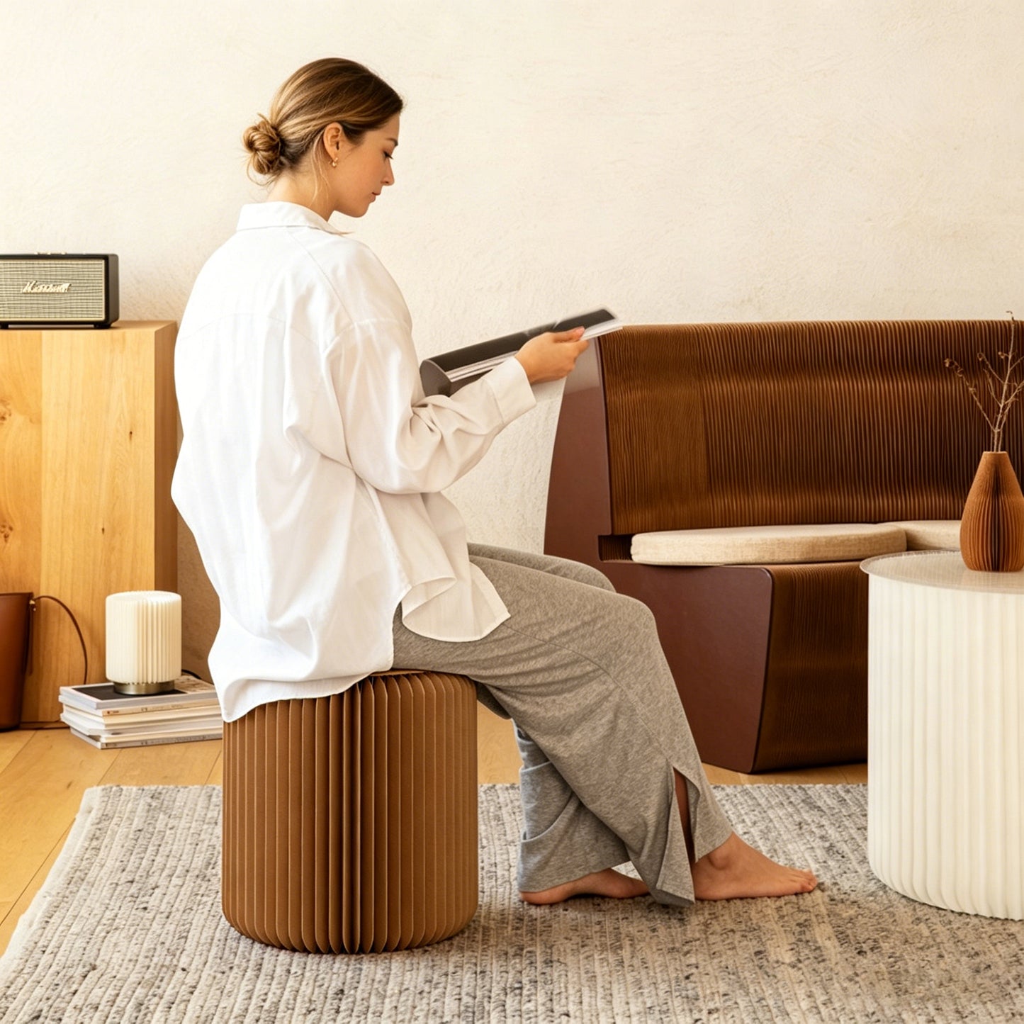 Close-up of expandable honeycomb paper stool structure