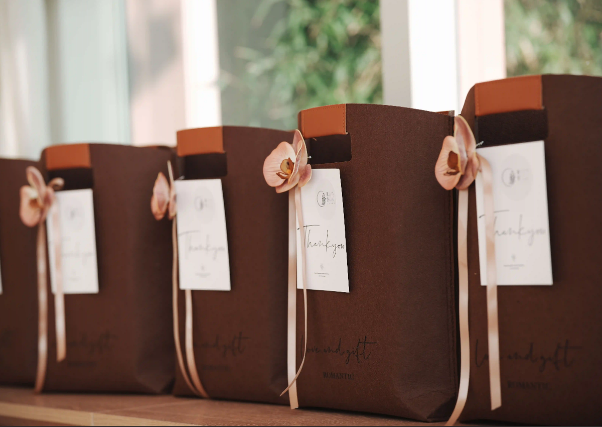 Corporate gifting company sourcing custom branded paper gifts wholesale